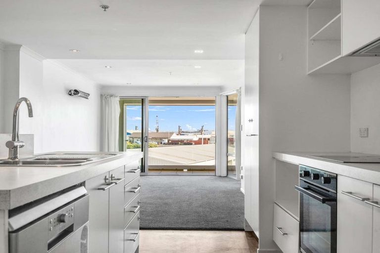 Photo of property in 215/332 Maunganui Road, Mount Maunganui, 3116