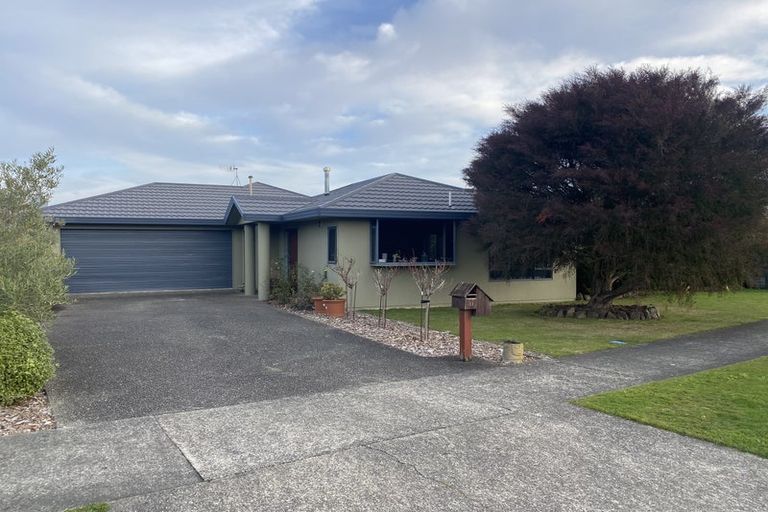 Photo of property in 81 Parnell Heights, Kelvin Grove, Palmerston North, 4414