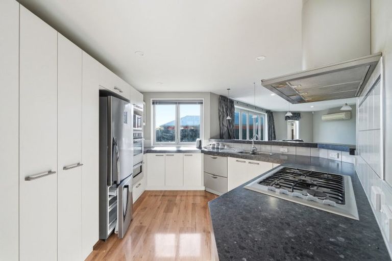 Photo of property in 6 Burbank Drive, Aidanfield, Christchurch, 8025