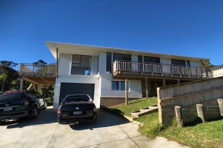 Photo of property in 213a Golf Road, Titirangi, Auckland, 0604