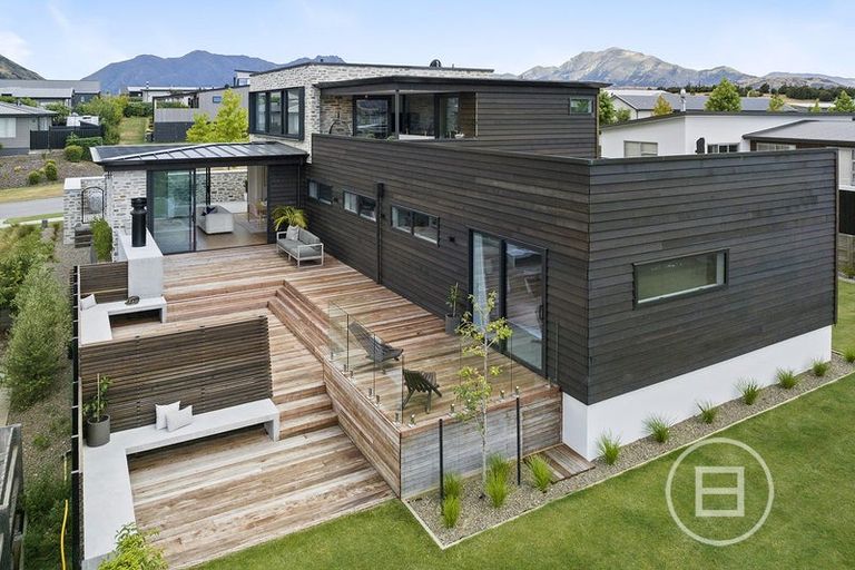 Photo of property in 34 Minaret Ridge, Wanaka, 9305
