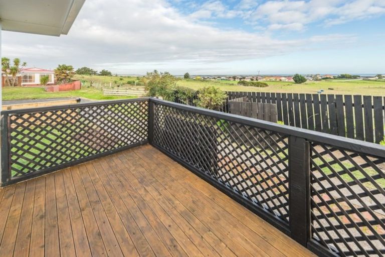 Photo of property in 56 Lee Street, Castlecliff, Whanganui, 4501