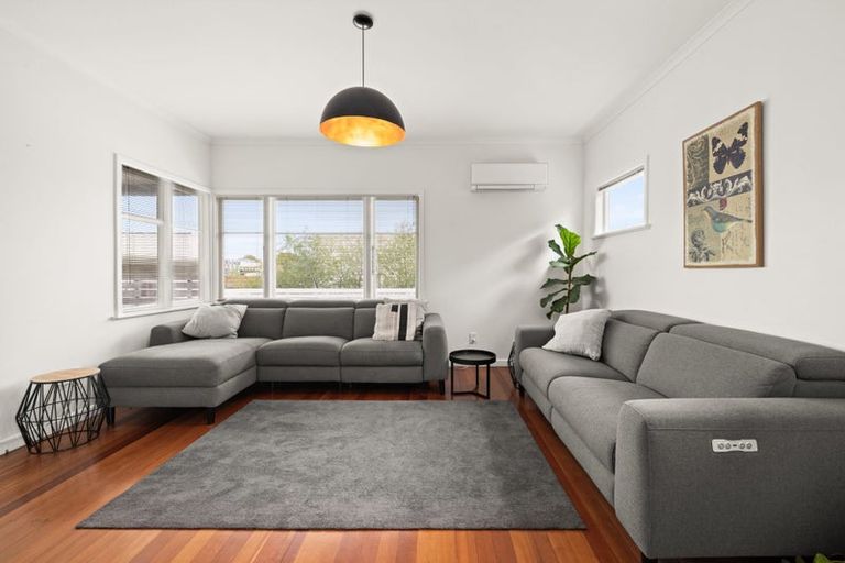 Photo of property in 47a Napier Road, Havelock North, 4130