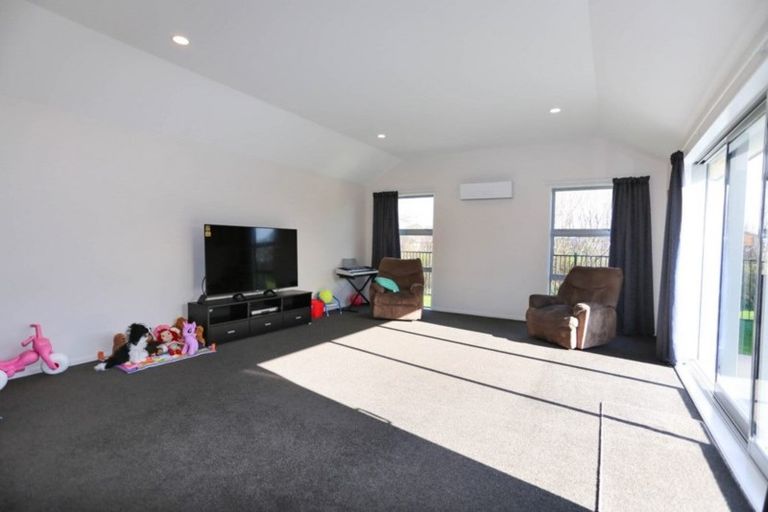 Photo of property in 10 Sharman Place, Wigram, Christchurch, 8042