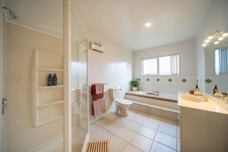 Photo of property in 30 Govan Drive, Te Anau, 9600