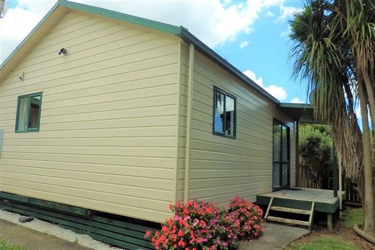 Photo of property in 12 Friedlanders Road, Manurewa, Auckland, 2102