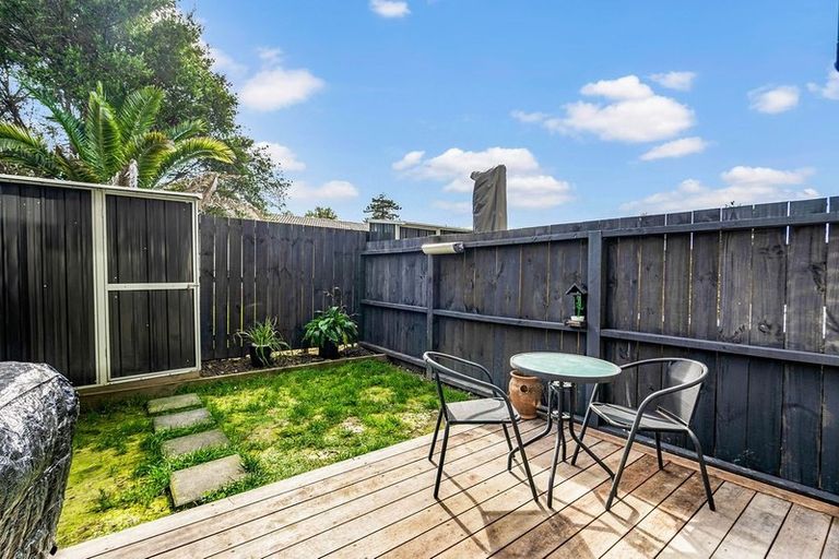 Photo of property in 35 Ivy Nola Way, Henderson, Auckland, 0612
