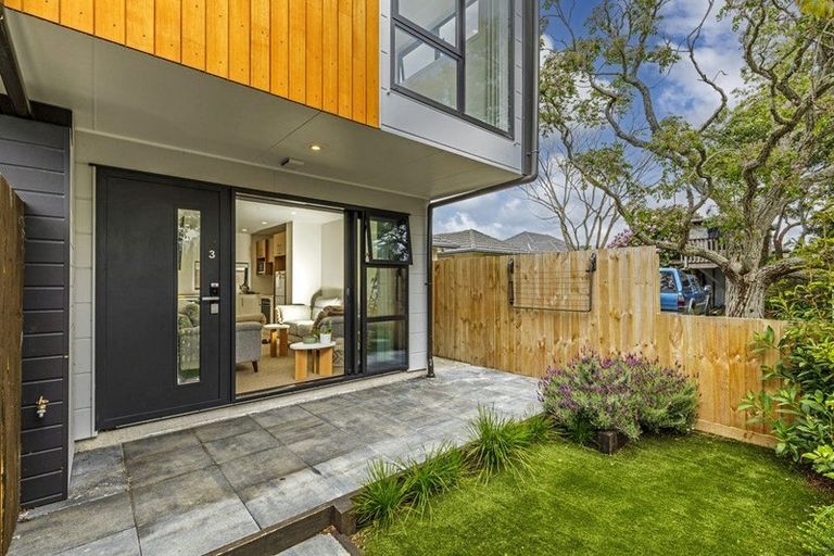 Photo of property in 3/20 Moor Avenue, Te Atatu Peninsula, Auckland, 0610