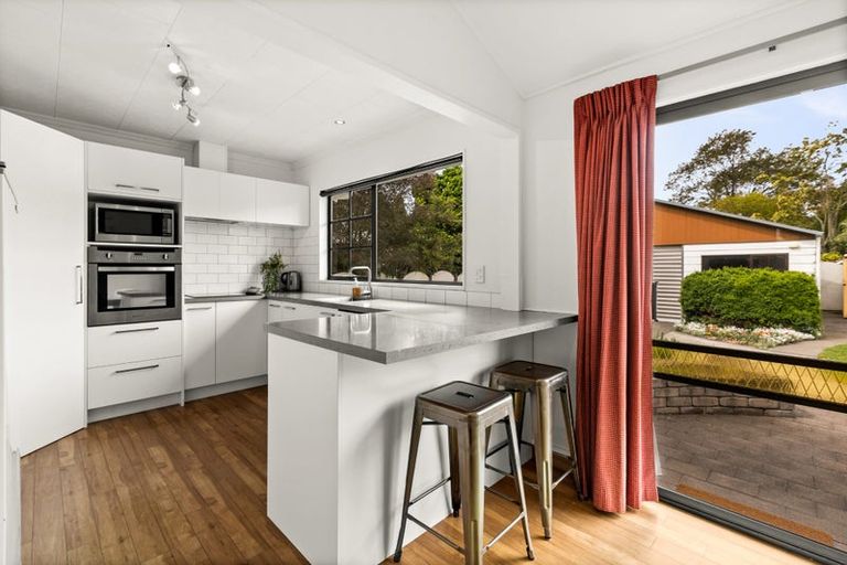 Photo of property in 10 Rush Place, Havelock North, 4130