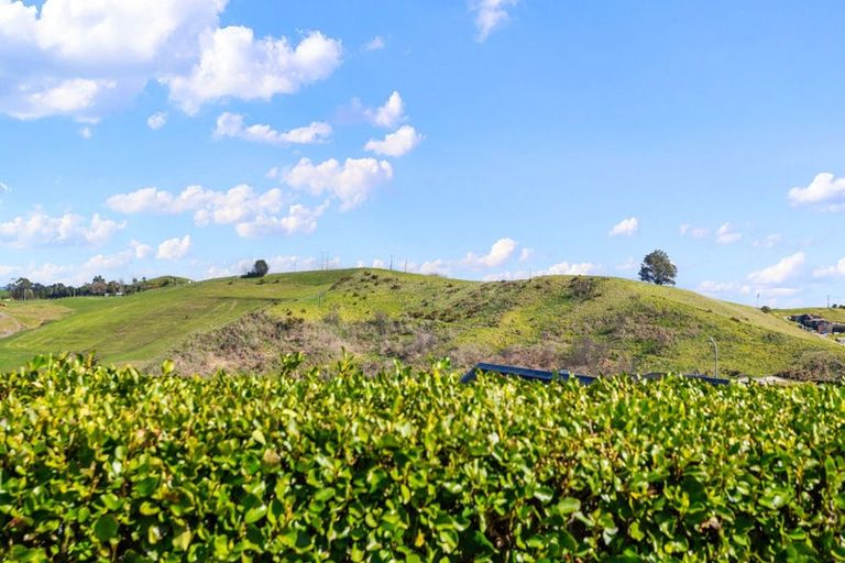 Photo of property in 8 Ballintoy Park Drive, Welcome Bay, Tauranga, 3175