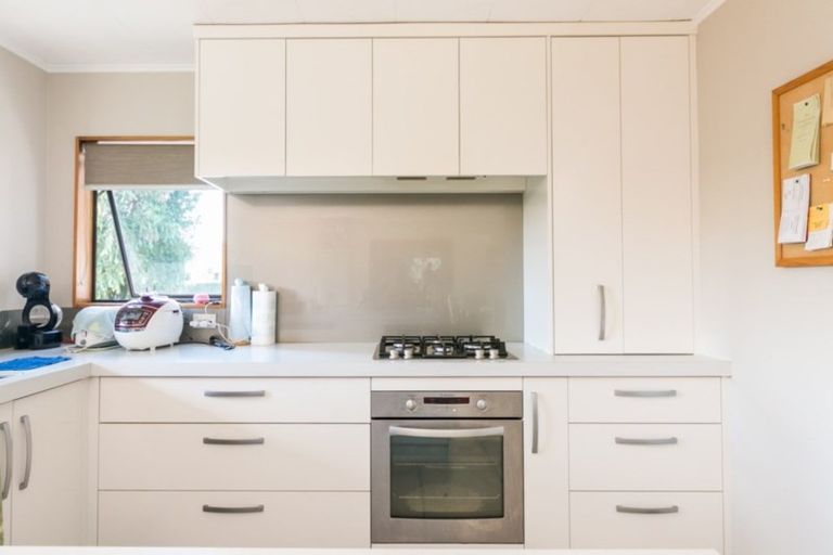 Photo of property in 42 James Cook Street, Havelock North, 4130