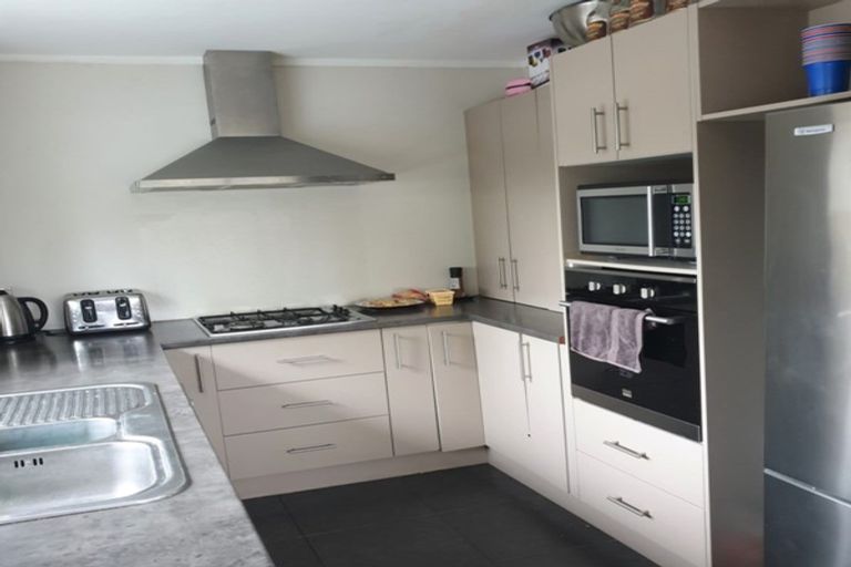 Photo of property in 30 Riverside Drive, Waiuku, 2123