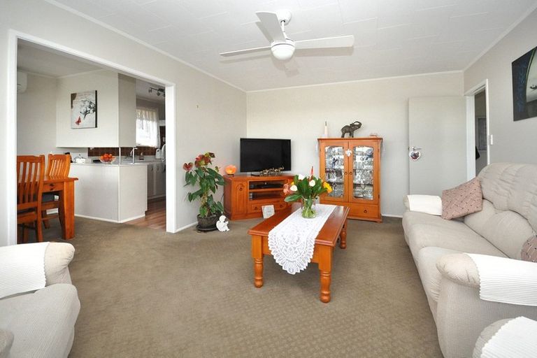 Photo of property in 12 Tinkler Place, Favona, Auckland, 2024