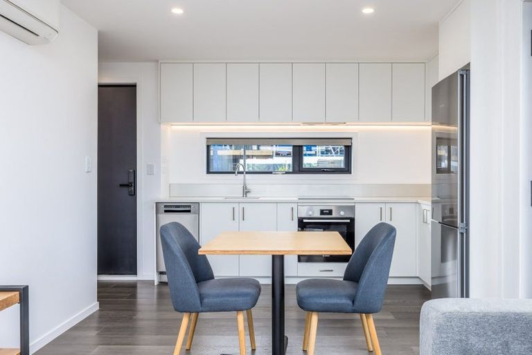 Photo of property in 1 Te Puketoka Lane, Mangere, Auckland, 2022