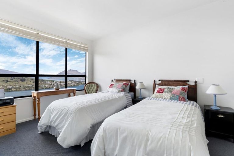 Photo of property in 127 Goldfield Heights, Queenstown, 9300