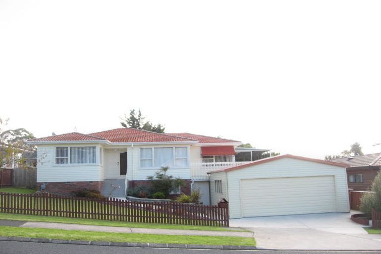 Photo of property in 3 Fleur Avenue, Pakuranga Heights, Auckland, 2010