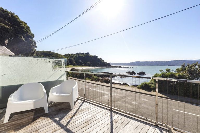 Photo of property in 491 Karaka Bay Road, Karaka Bays, Wellington, 6022