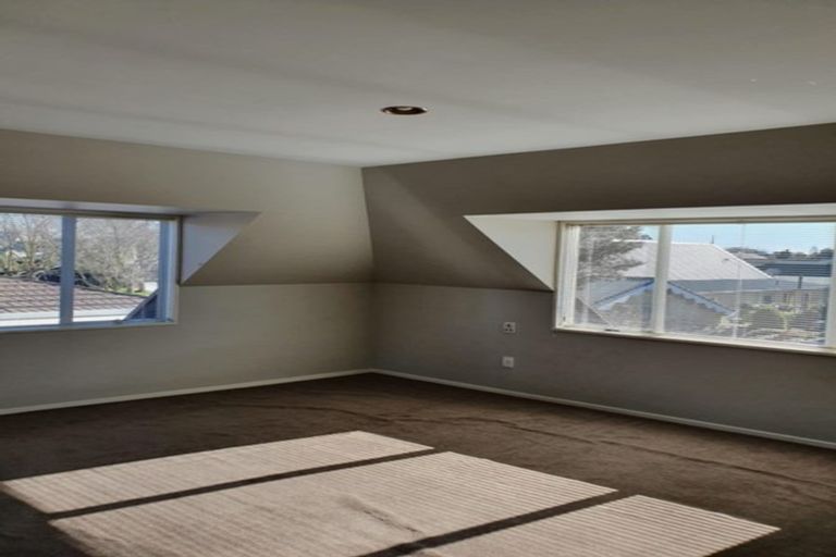 Photo of property in 4a Kent Lodge Avenue, Avonhead, Christchurch, 8042