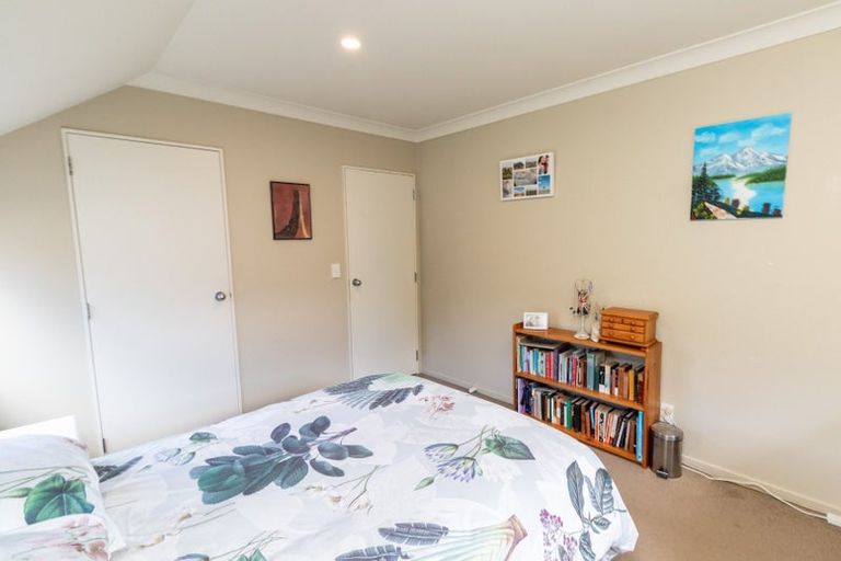 Photo of property in 57 Woodhouse Avenue, Karori, Wellington, 6012