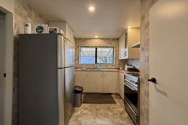 Photo of property in 14a Mason Street, Moera, Lower Hutt, 5010