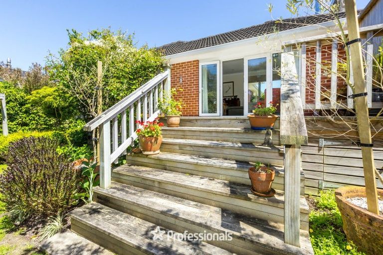 Photo of property in 37 Sunbrae Drive, Silverstream, Upper Hutt, 5019