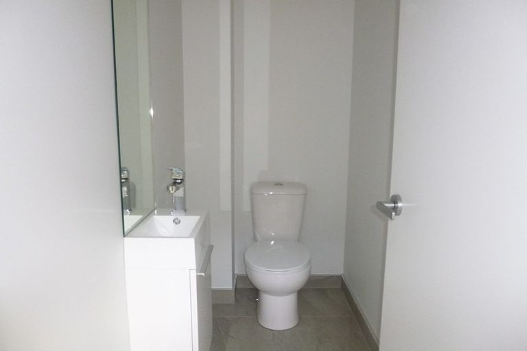 Photo of property in 70u3 Mahoe Street, Melville, Hamilton, 3206