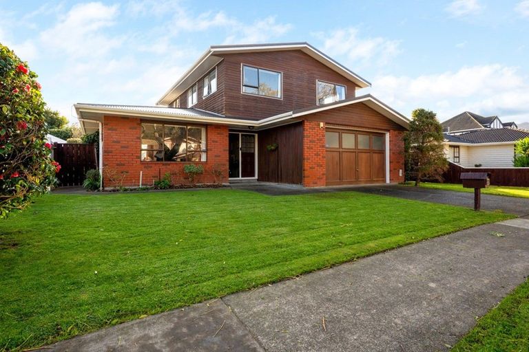 Photo of property in 22 Mcenroe Grove, Naenae, Lower Hutt, 5011
