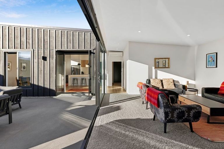 Photo of property in 3 Stackbrae Avenue, Wanaka, 9305