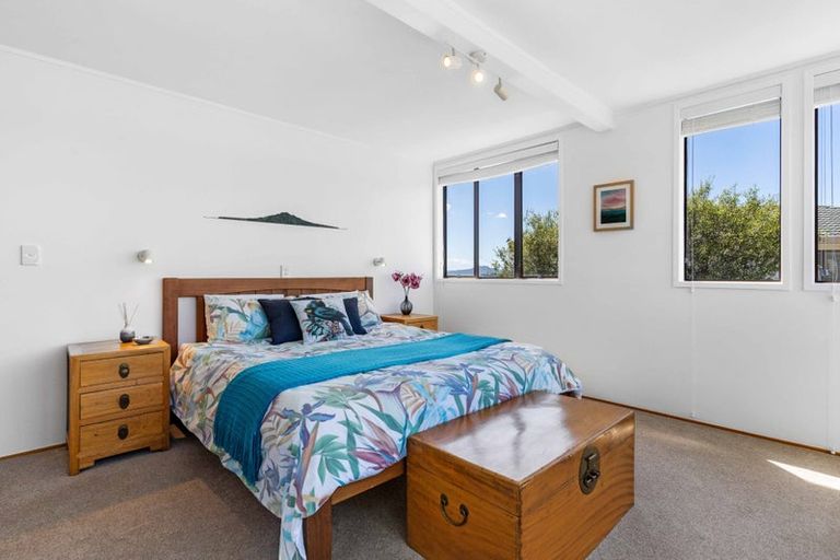 Photo of property in 98 Bleakhouse Road, Howick, Auckland, 2014