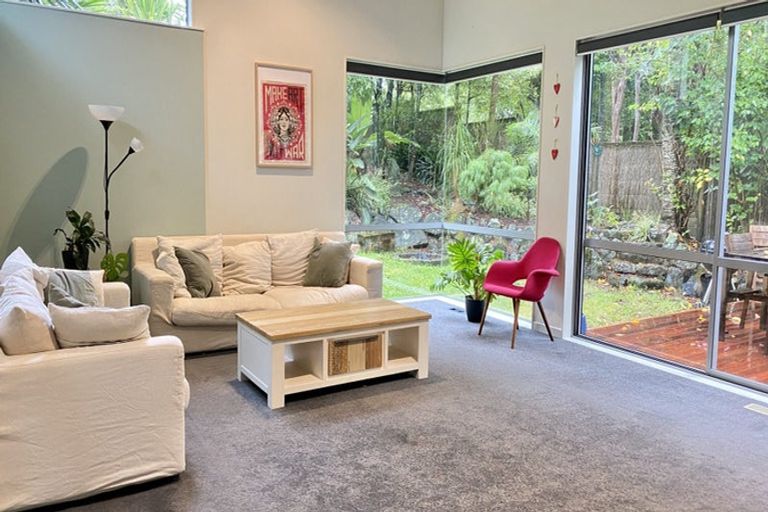 Photo of property in 20c Konini Road, Titirangi, Auckland, 0604