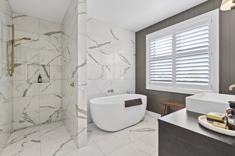 Photo of property in 90 Bushlake Way, Kingseat, Papakura, 2580