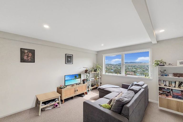 Photo of property in 49 Pembroke Road, Northland, Wellington, 6012