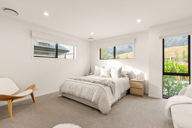 Photo of property in 5 Bannister Street, Jacks Point, Queenstown, 9371