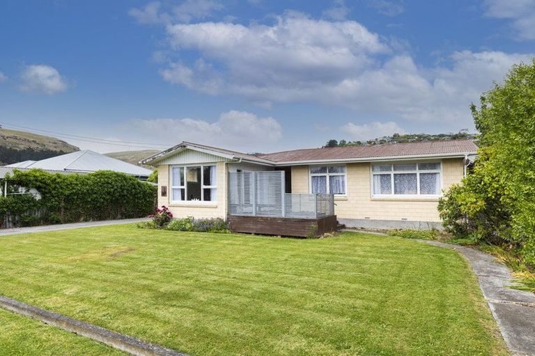Photo of property in 242 Centaurus Road, Saint Martins, Christchurch, 8022