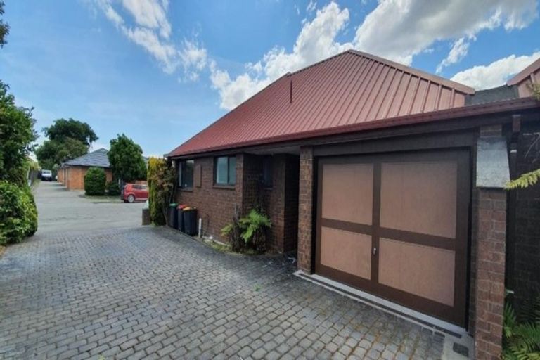 Photo of property in 1/18 Division Street, Riccarton, Christchurch, 8041