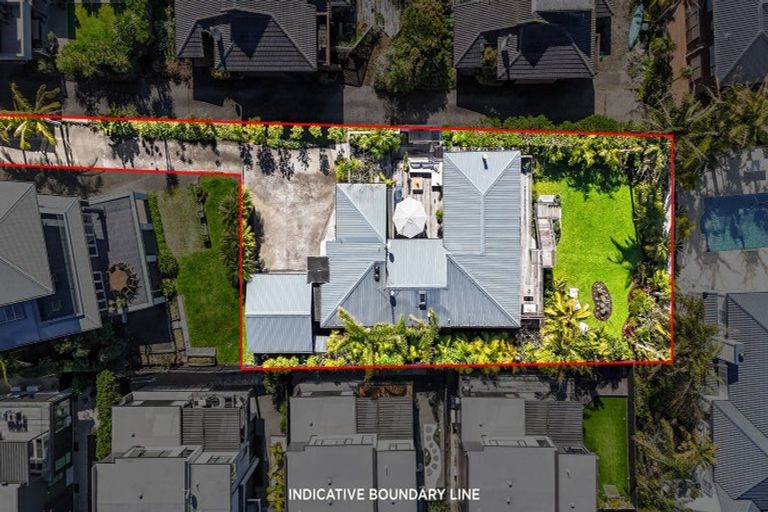 Photo of property in 2/16 Marama Street, Castor Bay, Auckland, 0620