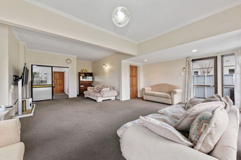 Photo of property in 113 Peverel Street, Riccarton, Christchurch, 8041