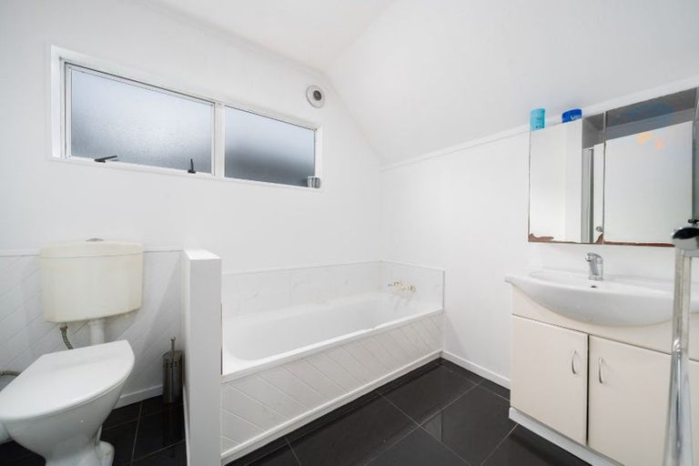 Photo of property in 5 Abilene Crescent, Churton Park, Wellington, 6037