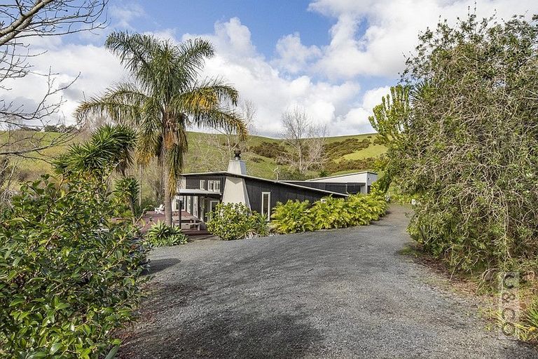 Photo of property in 8 Pineview Lane, Helensville, 0875