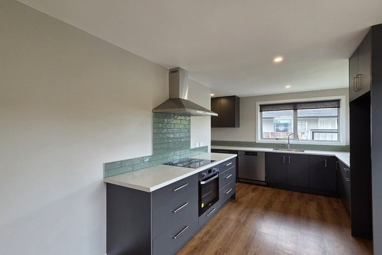 Photo of property in 2/3 Esher Place, Saint Martins, Christchurch, 8022