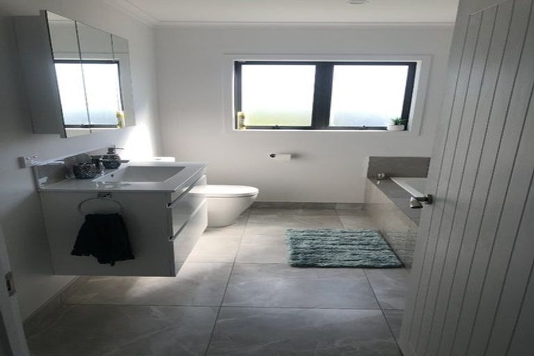 Photo of property in 2966 State Highway 2, Waipukurau, 4281