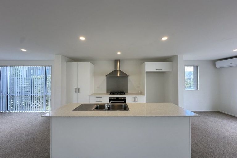 Photo of property in 2 Treestump Road, Takanini, 2112