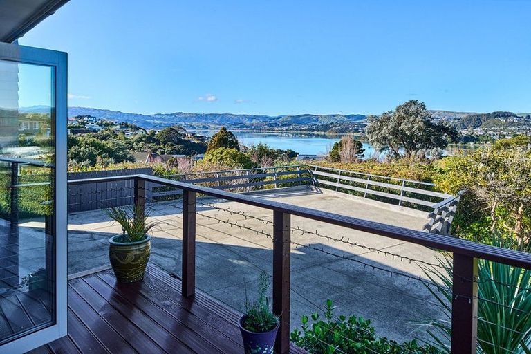Photo of property in 92 Mana View Road, Paremata, Porirua, 5026