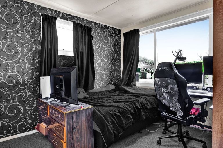 Photo of property in 9 Manawapou Road, Hawera, 4610