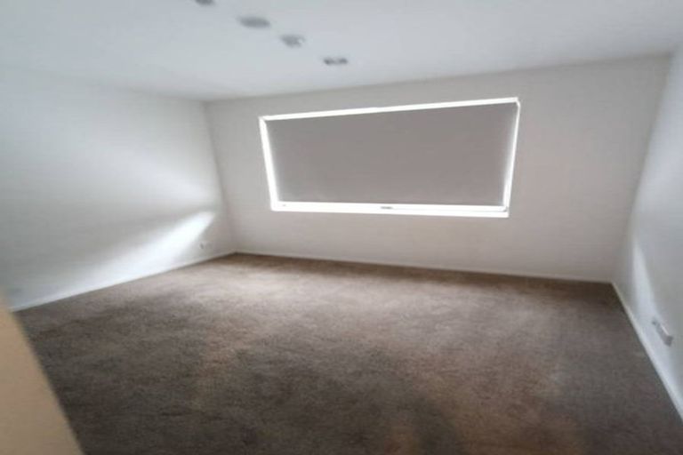 Photo of property in Apollo Apartments, 10/46g Rosedale Road, Rosedale, Auckland, 0632