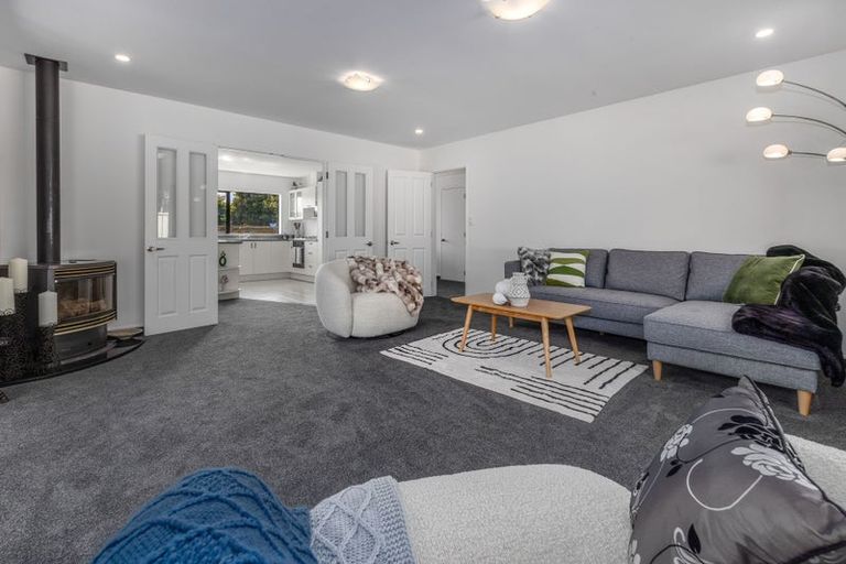 Photo of property in 136 Guildford Drive, Paraparaumu Beach, Paraparaumu, 5032