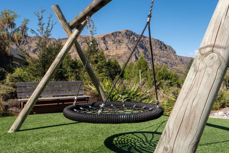 Photo of property in 28/6u George Bullen Lane, Arthurs Point, Queenstown, 9371