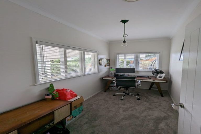Photo of property in 50 Hollis Road, Paraparaumu Beach, Paraparaumu, 5032