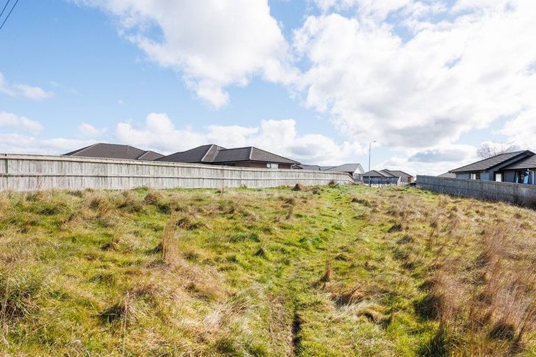Photo of property in 17 Gibraltar Way, Fitzherbert, Palmerston North, 4410