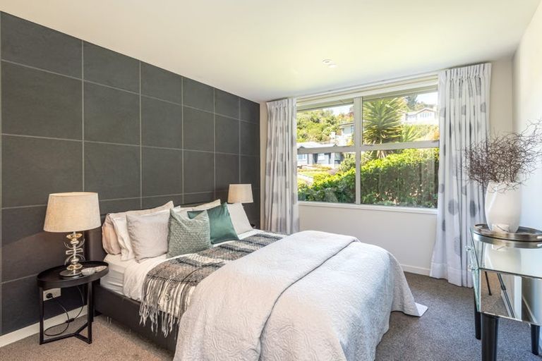 Photo of property in 6 Challenger Lane, Redcliffs, Christchurch, 8081